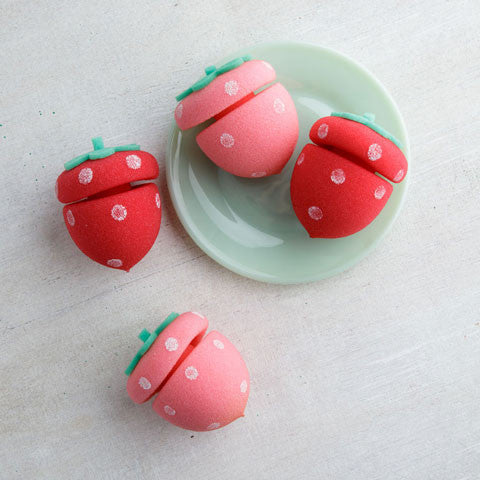 ETUDE HOUSE Strawberry Sponge Hair Rollers                